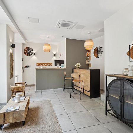 Hotel Le National Clichy Paris Dış mekan fotoğraf